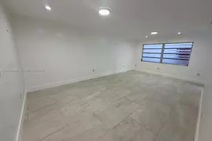 11320 Peachtree Dr, Miami, FL 33161 - Photo 5