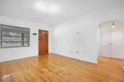 250 Laurel Way, Miami Springs, FL 33166 - Photo 23