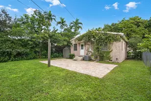 250 Laurel Way, Miami Springs, FL 33166 - Photo 7