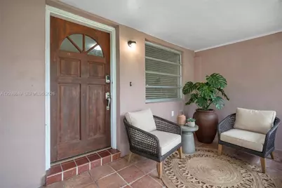250 Laurel Way, Miami Springs, FL 33166 - Photo 5