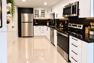 300 Bayview Dr, Sunny Isles Beach, FL 33160 - Photo 3