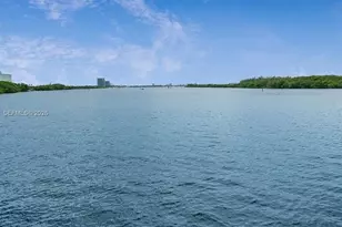 300 Bayview Dr, Sunny Isles Beach, FL 33160 - Photo 19