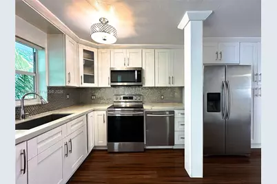61 Collins Ave #404, Miami Beach, FL 33139 - Photo 1