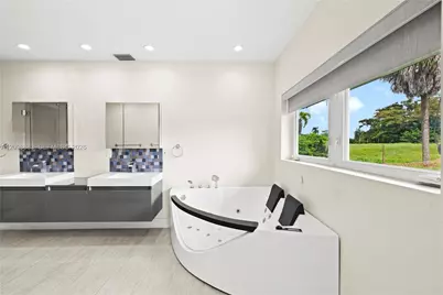 6204 Jacaranda Cir, Tamarac, FL 33319 - Photo 27