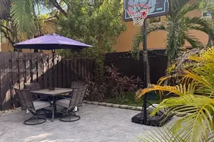 1324 SE 26th Ter, Homestead, FL 33035 - Photo 17