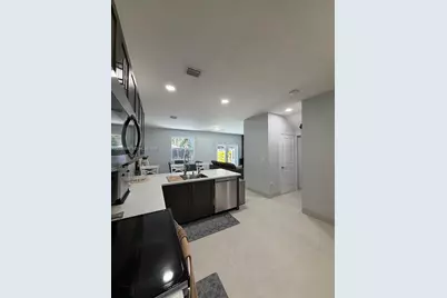 1324 SE 26th Ter #1324, Homestead, FL 33035 - Photo 9