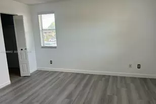 10445 NW 8th St, Pembroke Pines, FL 33026 - Photo 5
