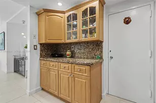 500 Bayview Dr, Sunny Isles Beach, FL 33160 - Photo 11