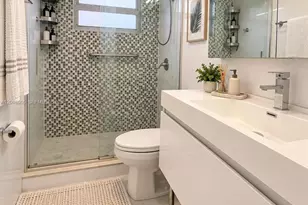 240 Collins Ave, Miami Beach, FL 33139 - Photo 5
