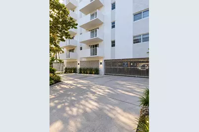 240 Collins Ave #2C, Miami Beach, FL 33139 - Photo 11