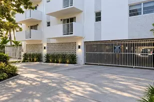 240 Collins Ave, Miami Beach, FL 33139 - Photo 11