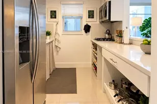 240 Collins Ave, Miami Beach, FL 33139 - Photo 3