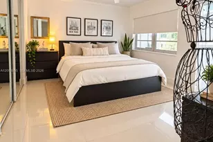240 Collins Ave, Miami Beach, FL 33139 - Photo 7