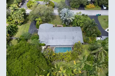10100 SW 133rd St, Miami, FL 33176 - Photo 49