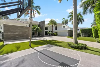 224 S Island, Golden Beach, FL 33160 - Photo 3