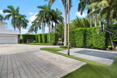 224 S Island, Golden Beach, FL 33160 - Photo 7