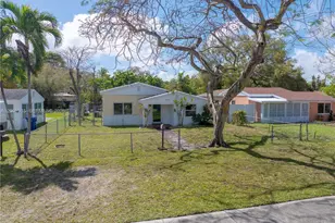 2048 NE 180th St, North Miami Beach, FL 33162 - Photo 1