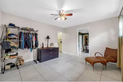 2048 NE 180th St, North Miami Beach, FL 33162 - Photo 17