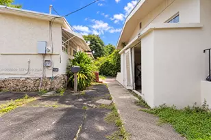 1836 SW 5th St, Miami, FL 33135 - Photo 7