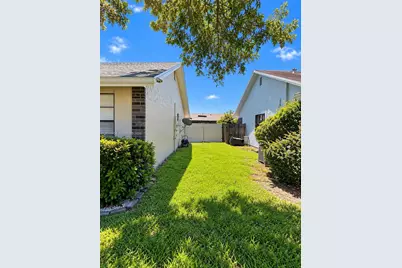 4968 NW 92nd Ave, Sunrise, FL 33351 - Photo 3