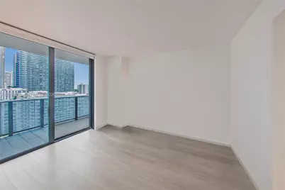 45 SW 9th St #1604, Miami, FL 33130 - Photo 7