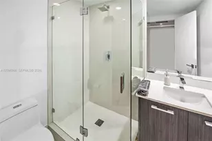 45 SW 9th St, Miami, FL 33130 - Photo 9