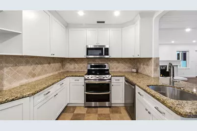 10690 NE 11th Ct #10690, Miami Shores, FL 33138 - Photo 17