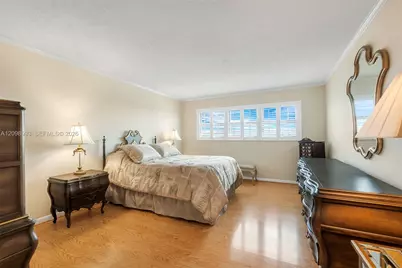 3200 N Port Royale Dr N #806, Fort Lauderdale, FL 33308 - Photo 15