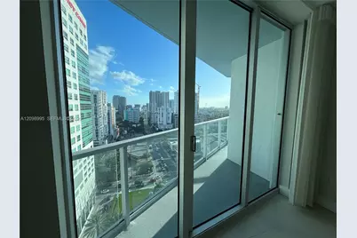 185 SW 7th St #1702, Miami, FL 33130 - Photo 9