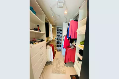 185 SW 7th St #1702, Miami, FL 33130 - Photo 19