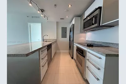 185 SW 7th St #1702, Miami, FL 33130 - Photo 7