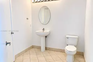 1900 N Bayshore Dr, Miami, FL 33132 - Photo 5