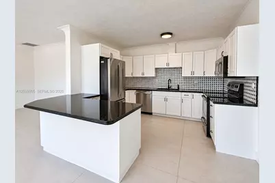 1046 SE 22nd Ave, Pompano Beach, FL 33062 - Photo 5