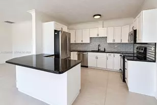 1046 SE 22nd Ave, Pompano Beach, FL 33062 - Photo 5