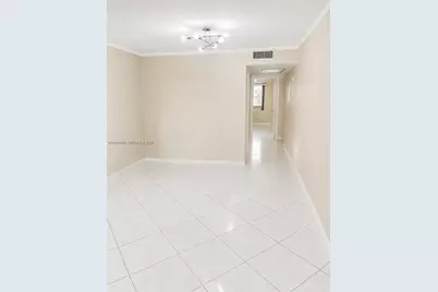 2050 Newcastle C #2050 C, Boca Raton, FL 33434 - Photo 5