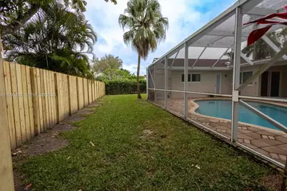 11045 NW 21st St, Coral Springs, FL 33071 - Photo 15