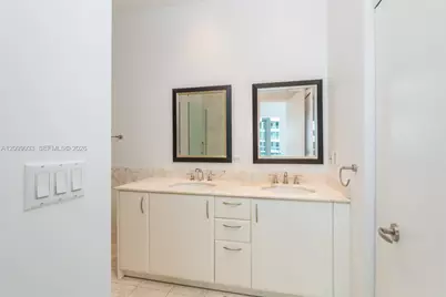 1331 Brickell Bay Dr #606, Miami, FL 33131 - Photo 5