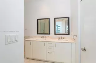 1331 Brickell Bay Dr, Miami, FL 33131 - Photo 5