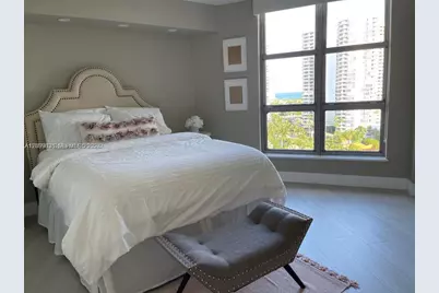 3500 Mystic Pointe Dr #1507, Aventura, FL 33180 - Photo 9