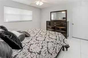 1550 N 12th Ct, Hollywood, FL 33019 - Photo 15