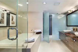 5875 Collins Ave, Miami Beach, FL 33140 - Photo 13