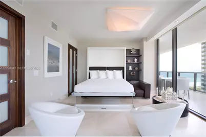 5875 Collins Ave #1008, Miami Beach, FL 33140 - Photo 9