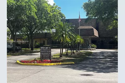 200 Berkley Rd #123, Hollywood, FL 33024 - Photo 17