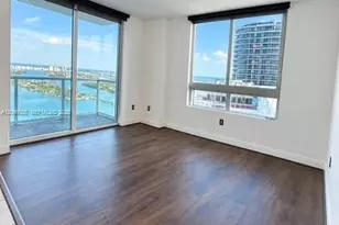 1900 N Bayshore Dr, Miami, FL 33132 - Photo 3