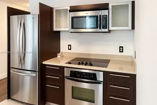1900 N Bayshore Dr, Miami, FL 33132 - Photo 5
