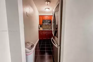4705 NW 7th St, Miami, FL 33126 - Photo 17