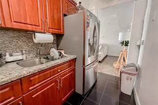 4705 NW 7th St, Miami, FL 33126 - Photo 19