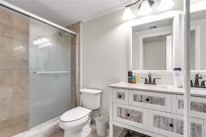 701 Brickell Key Blvd #1004, Miami, FL 33131 - Photo 19