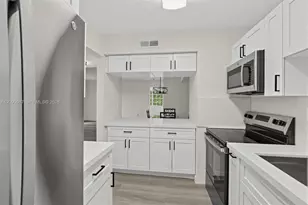 10765 SW 108th Ave, Miami, FL 33176 - Photo 15