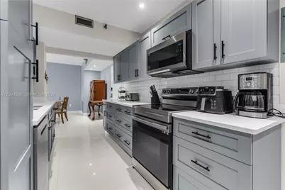 3850 Washington St #704, Hollywood, FL 33021 - Photo 15